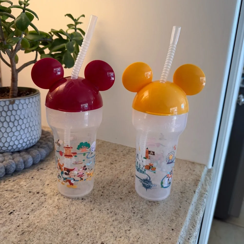Disney Parks Mickey Mouse Ears Plastic Cups Set Disneyland [2] Cups with Straws